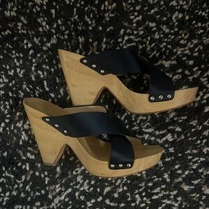 Vera Wang Lavender Label Chic Studded Navy Blue and Tan Wedge Sandals